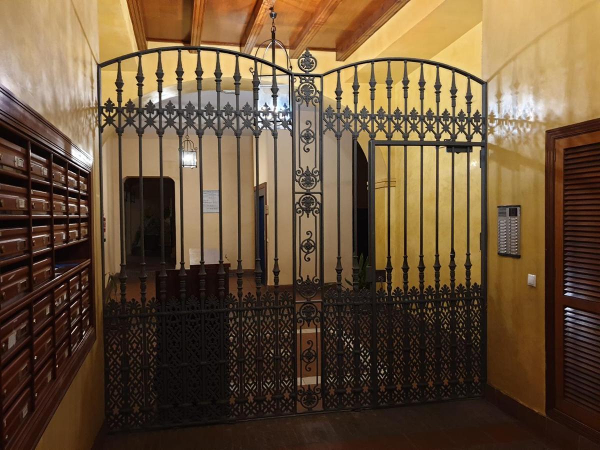 Santa Ana - Palacio Del Infantado Seville Luaran gambar